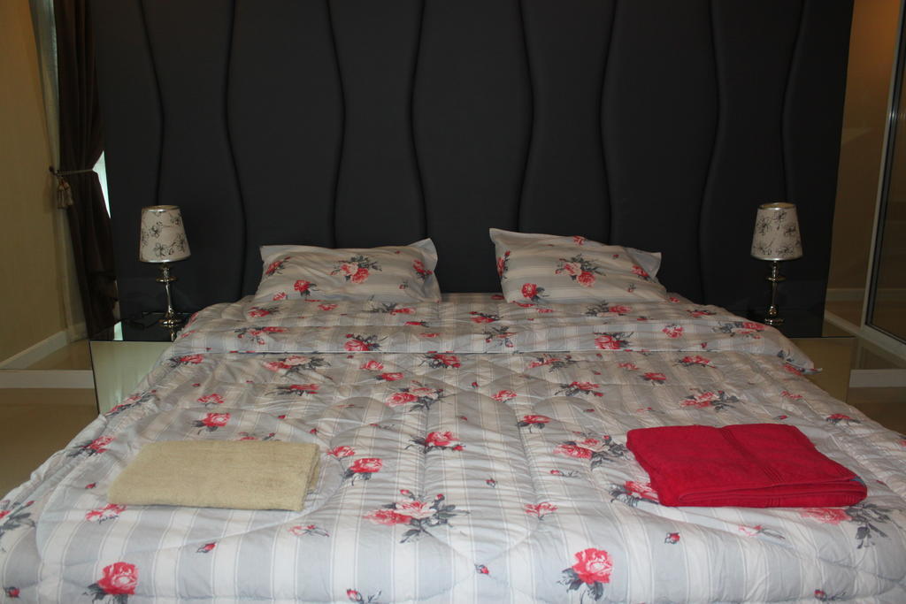 The Ocean Pearl Apartment Pattaya Room photo