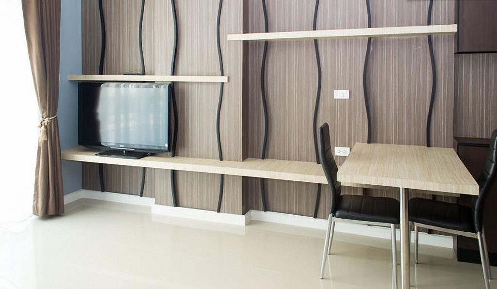 The Ocean Pearl Apartment Pattaya Room photo