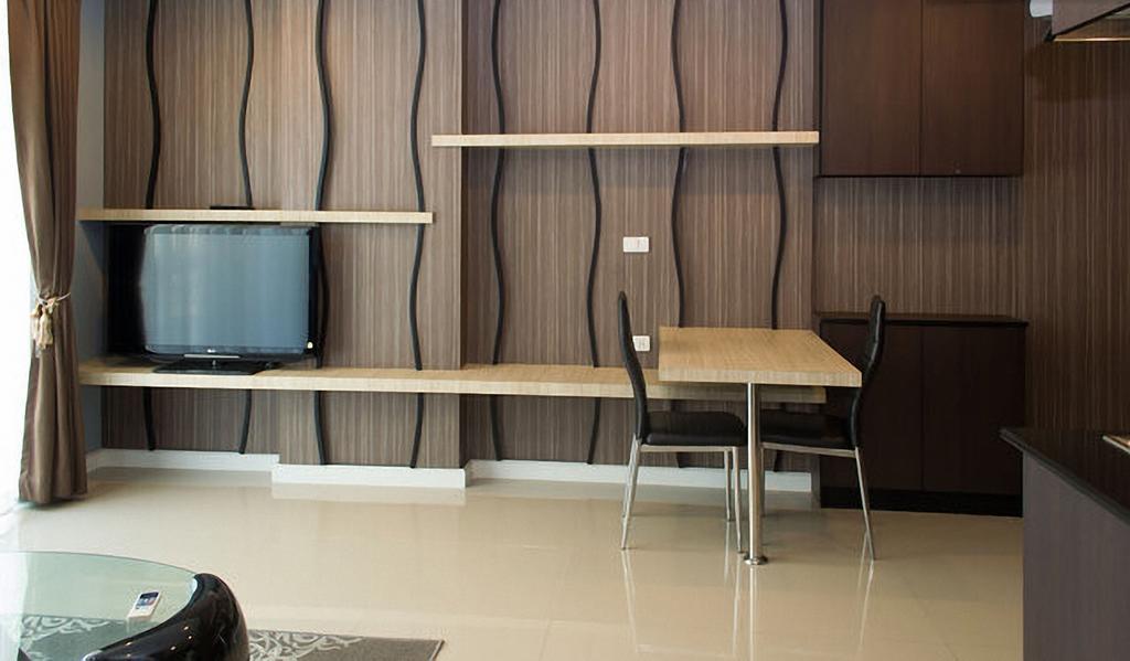The Ocean Pearl Apartment Pattaya Room photo